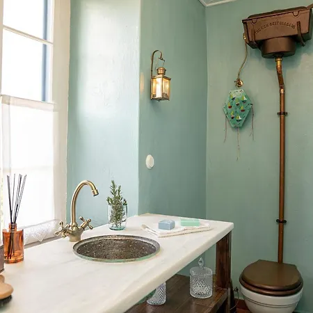 Villa The 1813 Painter's By Neuvel Galaxídhion