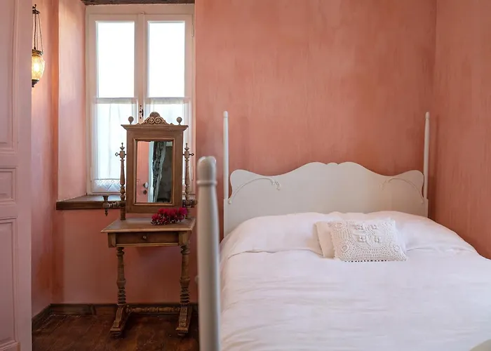 Villa The 1813 Painter's By Neuvel *