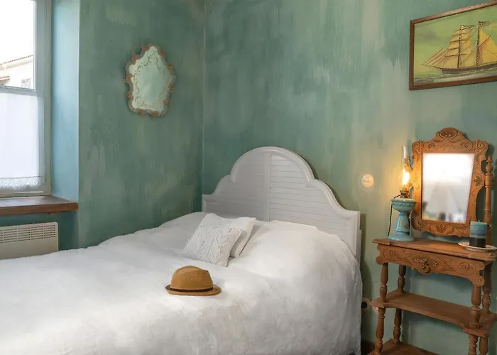 Villa The 1813 Painter's By Neuvel