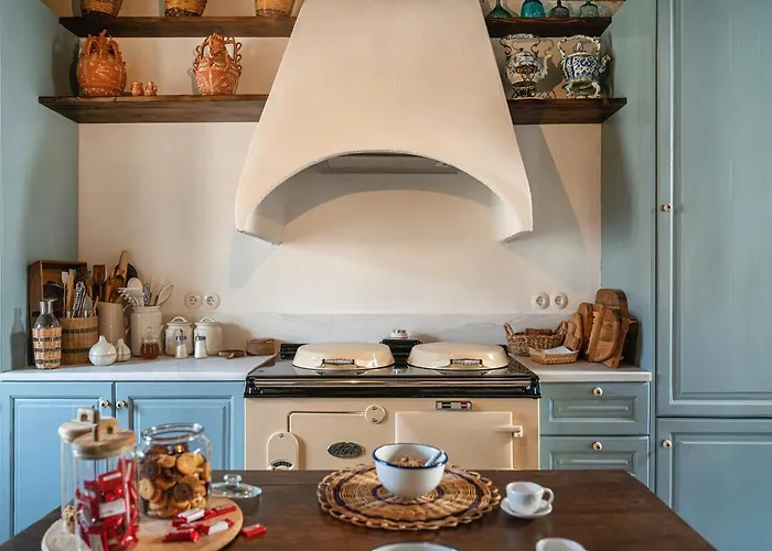 The 1813 Painter's By Neuvel Villa